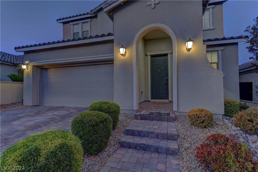 426 Port Reggio Street photo 4