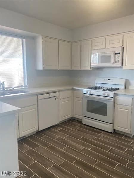 4300 Don Quixote Street photo 2