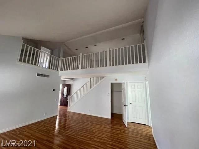 4037 Chalfont Court photo 3