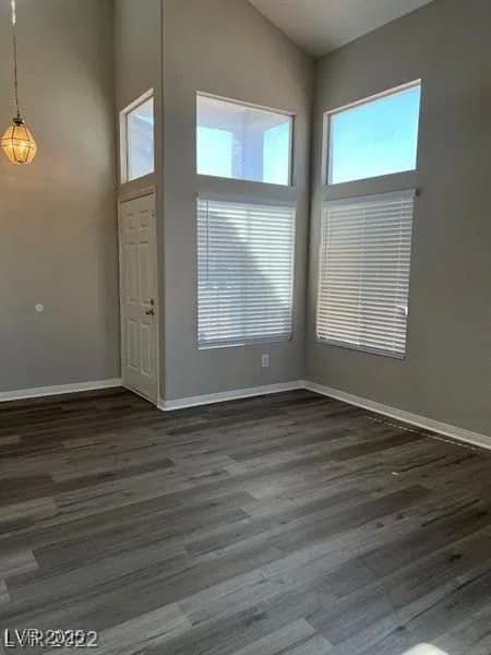6532 Moon Roses Court photo 3