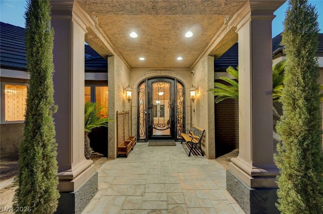 7258 Loma Alta Circle photo 5