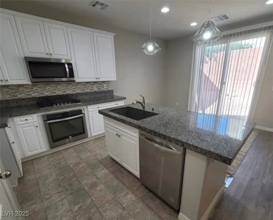 5738 Bear Springs Street photo 3