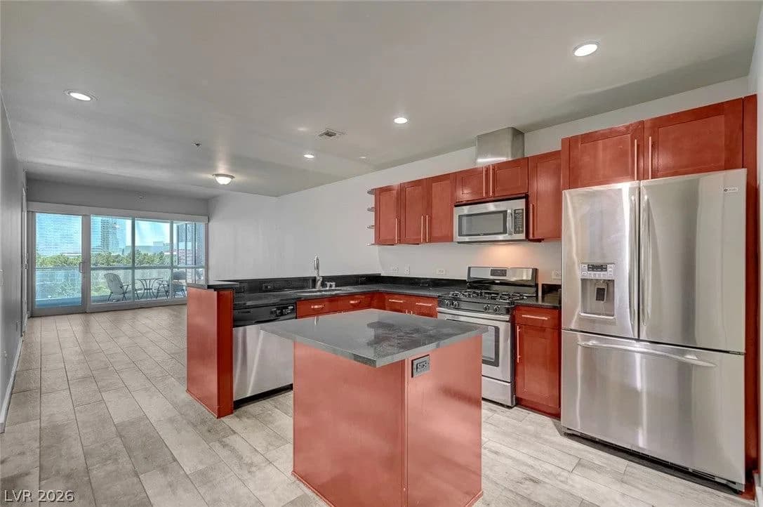 4575 Dean Martin Drive photo 4