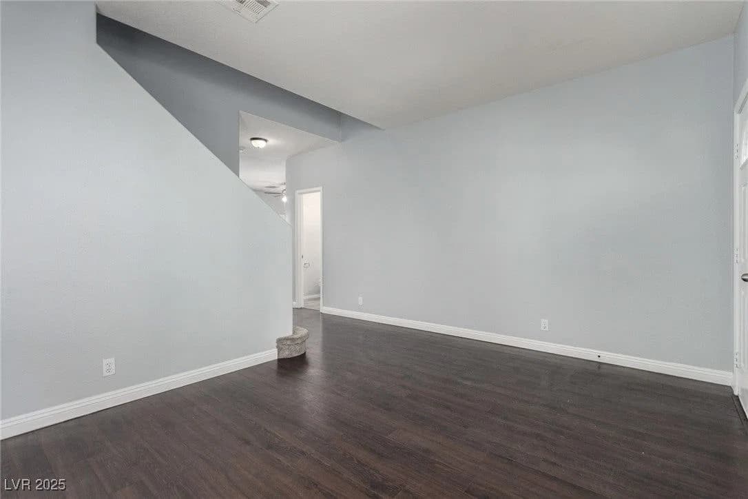 7320 Misty Glow Court photo 2