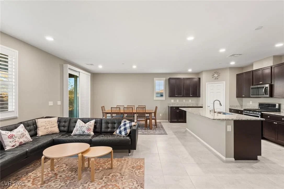 964 Midnight View Avenue photo 5