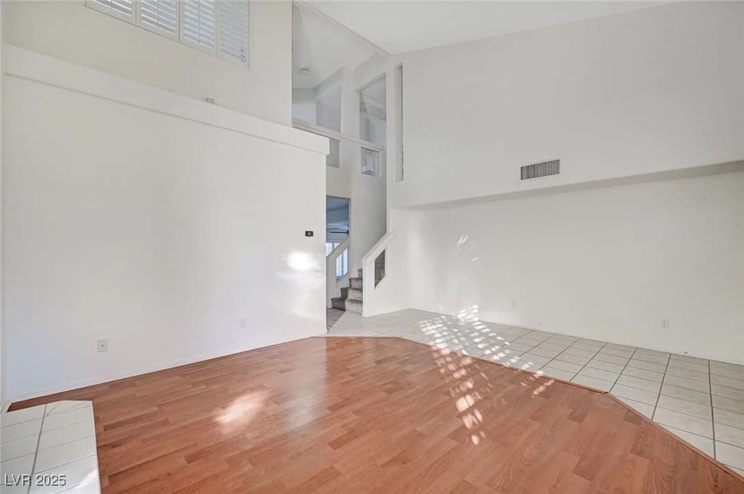 8776 Country View Avenue photo 5