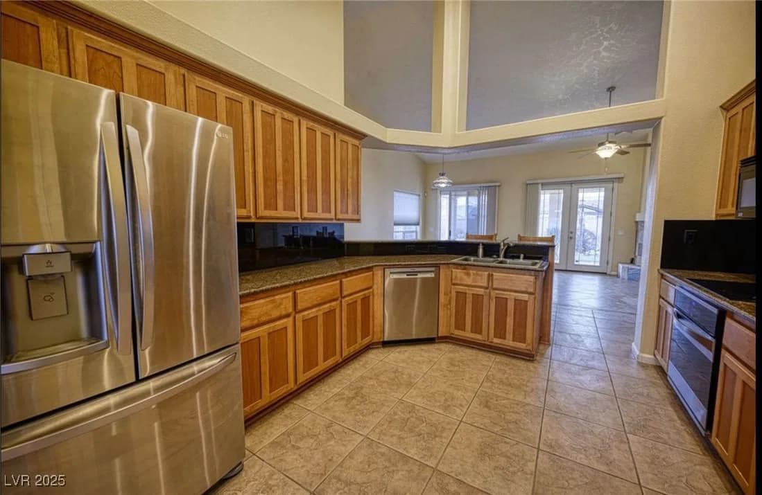 6780 Sandpebble Street photo 4