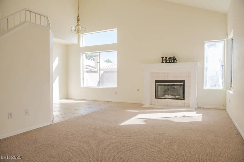 6984 Wineberry Drive photo 5