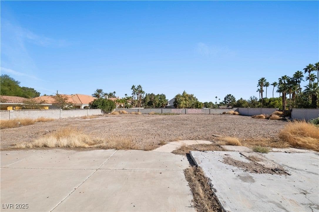 6690 Pecos Road photo 3