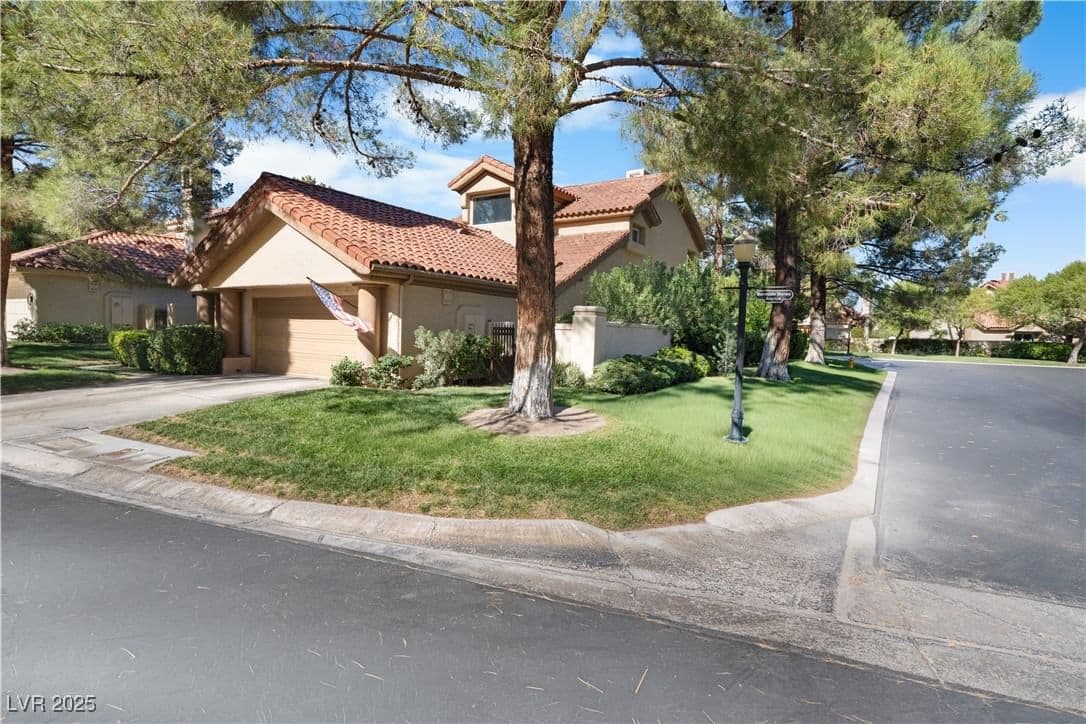 7960 Bermuda Dunes Avenue photo 2