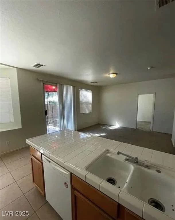 7573 Costanoa Street photo 5
