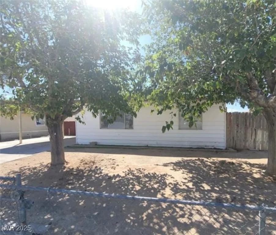 4555 Payson Avenue photo 3