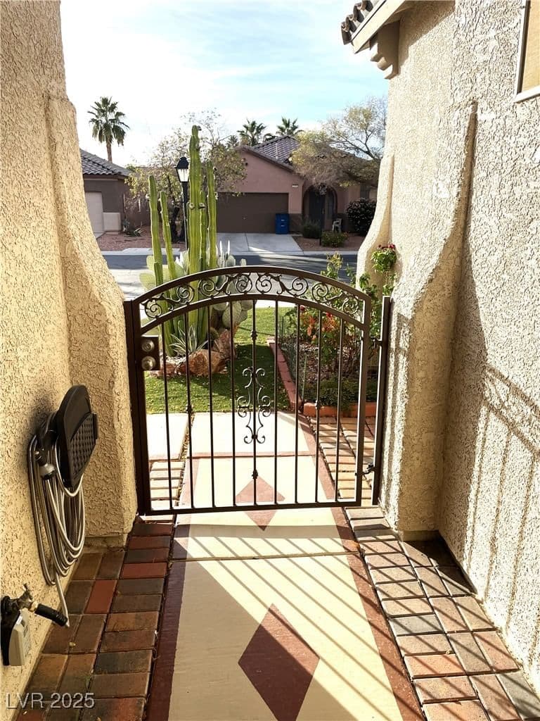 3562 Driving Range Street photo 3