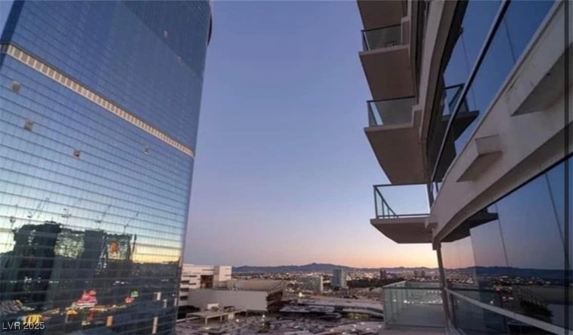 2700 Las Vegas Boulevard photo 3