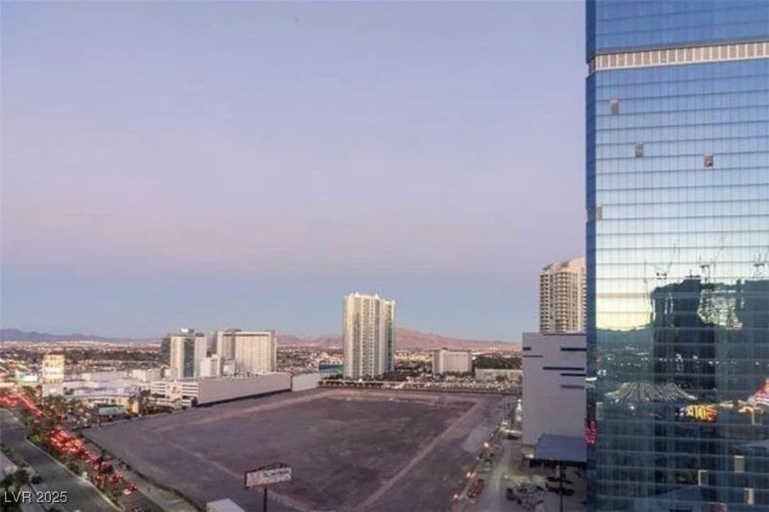 2700 Las Vegas Boulevard photo 4