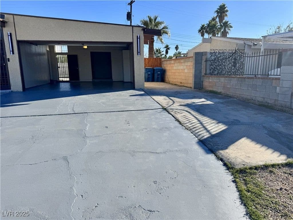 3138 Gaucho Drive photo 5