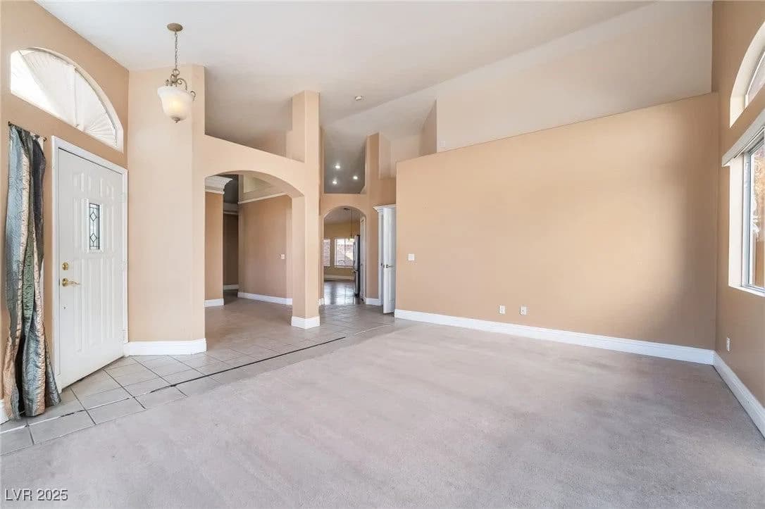7483 Forestdale Court photo 5