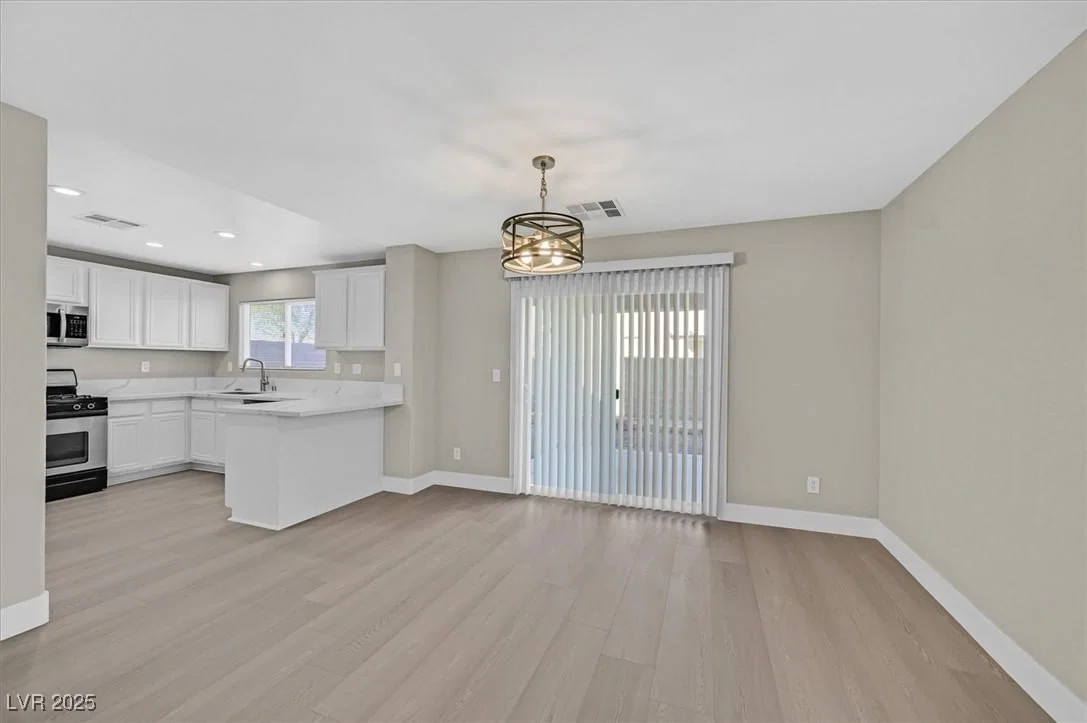 6486 Robusta Court photo 3