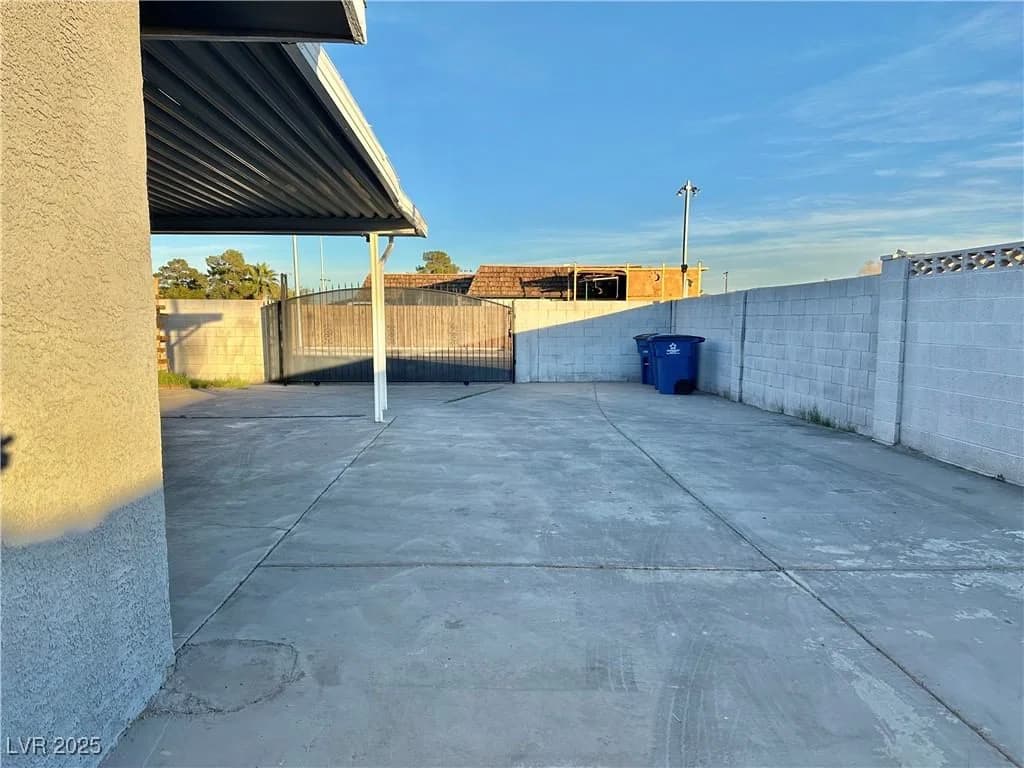 808 Mallard Street photo 3