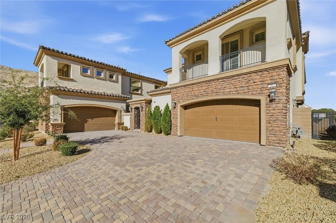84 Olympia Chase Drive photo 3