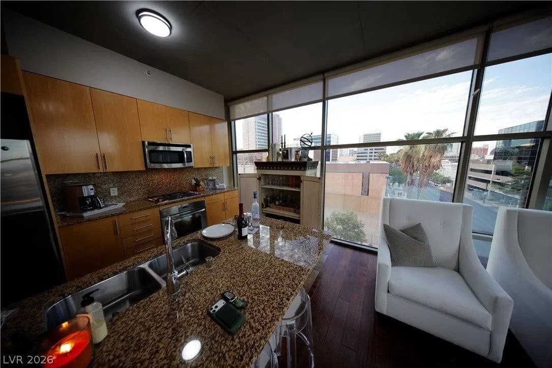 353 Bonneville Avenue photo 4
