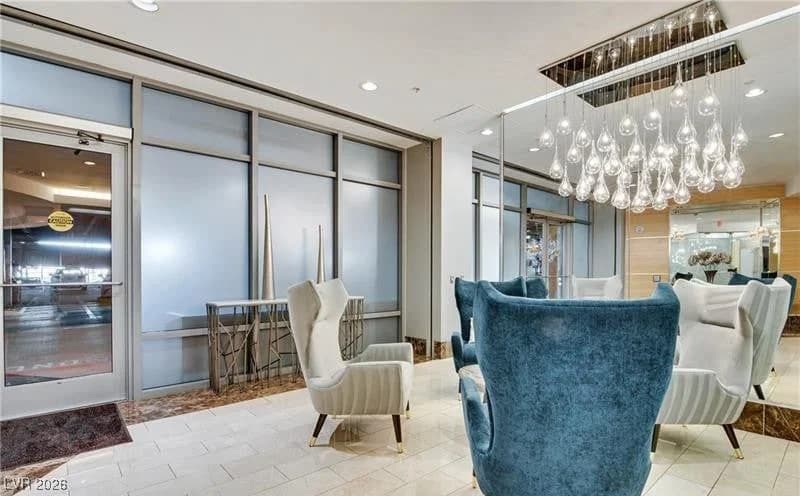 200 Sahara Avenue photo 4