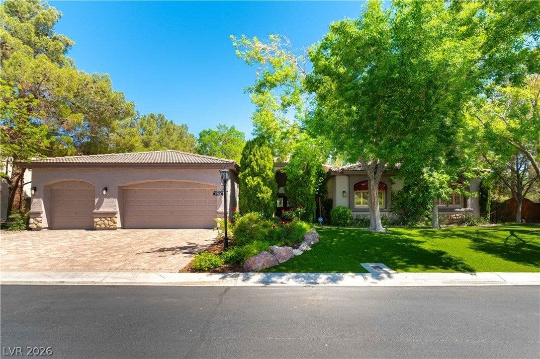 4934 Buckhorn Butte Court