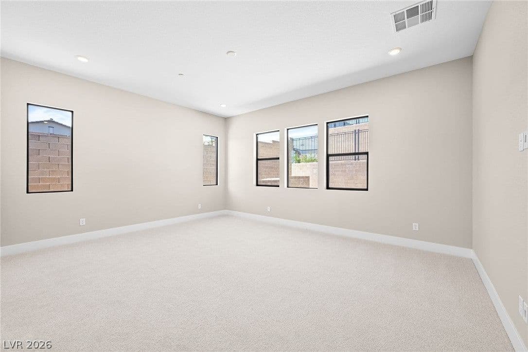 525 Stowell Avenue photo 4