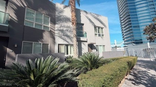 4535 Dean Martin Drive photo 2