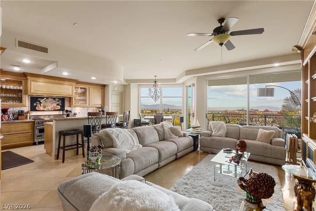 9101 Alta Drive photo 2