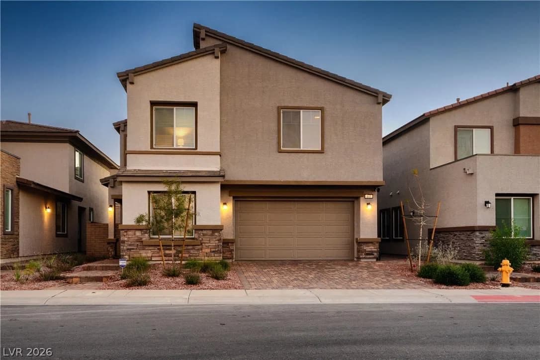 145 Rohan Crest Avenue photo 4