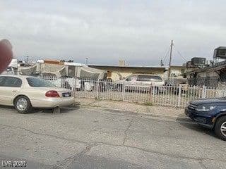 2529 Valley Street photo 2