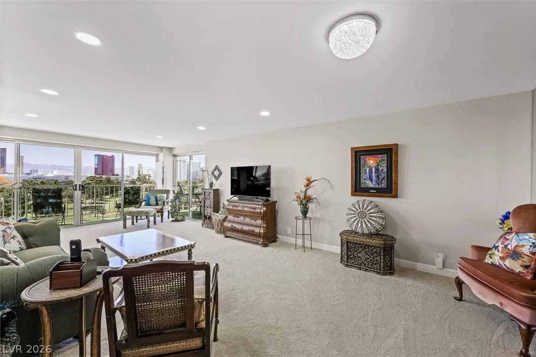 3111 Bel Air Drive photo 5