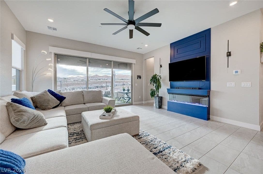 251 Piazzetta Place photo 3