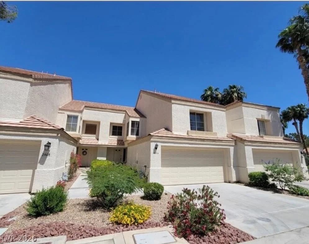 2604 Golden Sands Drive photo 2