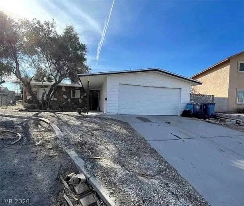 3955 Ventura Way photo 2