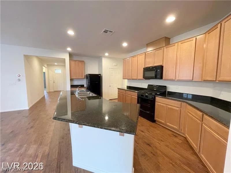 10596 Upper Laurel Street photo 5