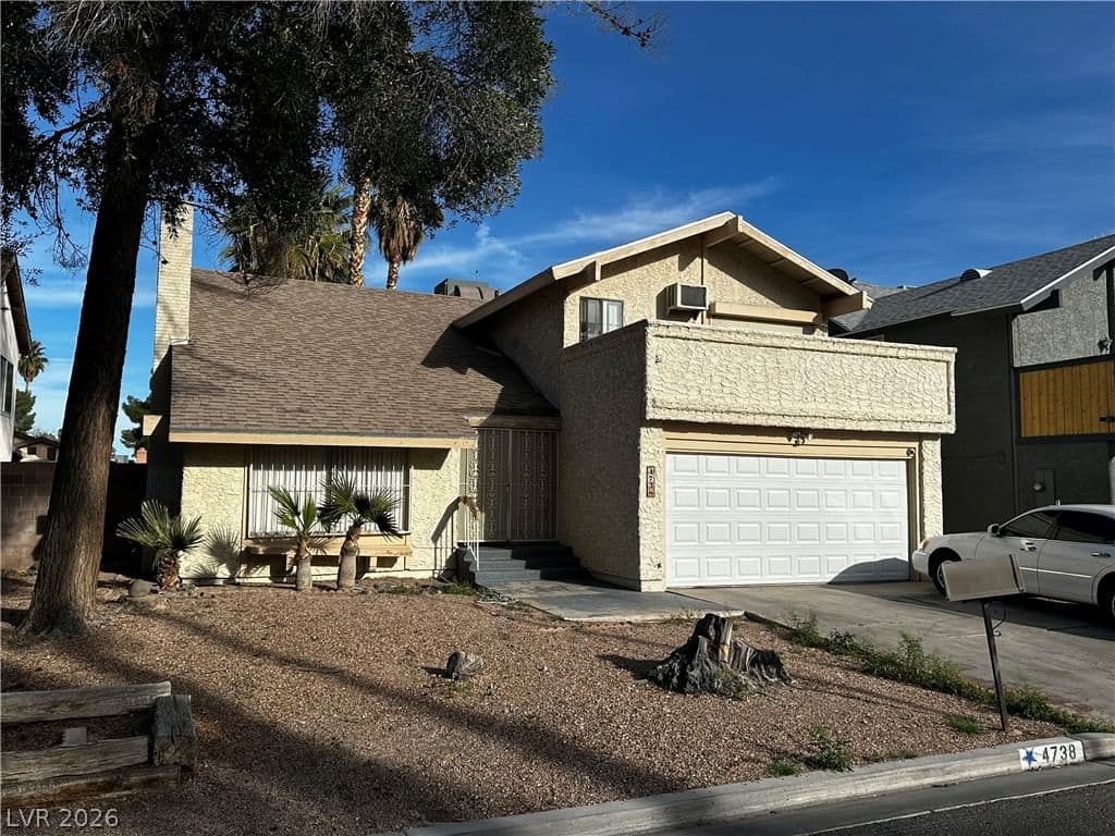 4738 Mountain Valley Road photo 2