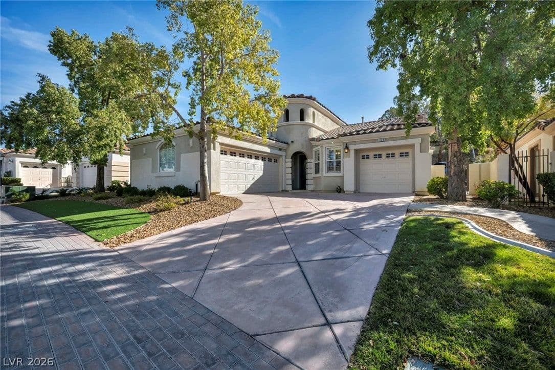 1128 Via Suzan photo 2