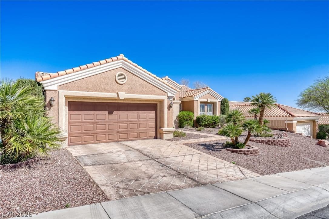 10716 Grand Cypress Avenue photo 4