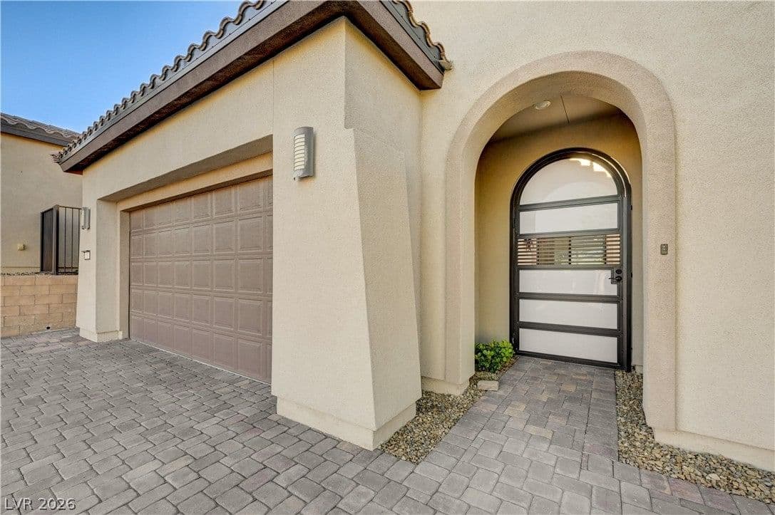 51 Thorn Creek Street photo 4