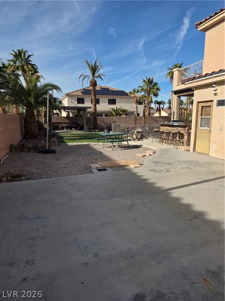 519 Sunrise Villa Drive photo 2