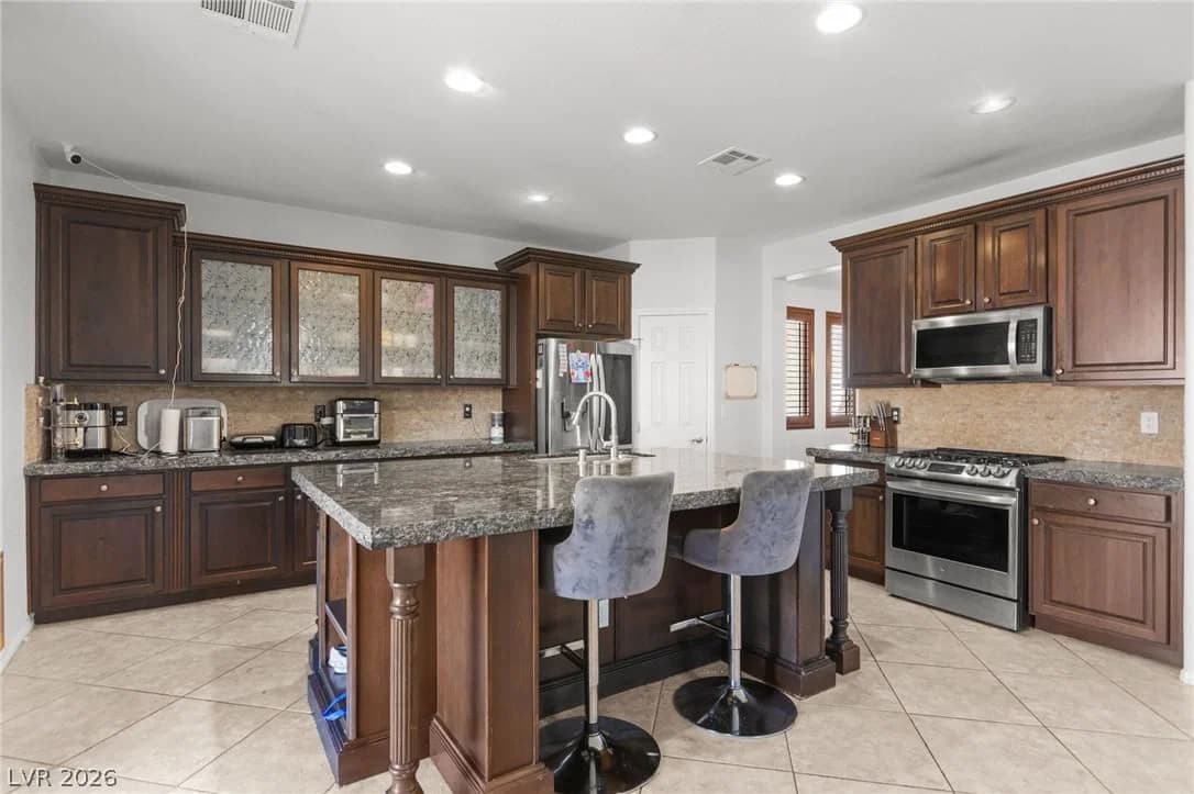 7584 Engleberg Avenue photo 3