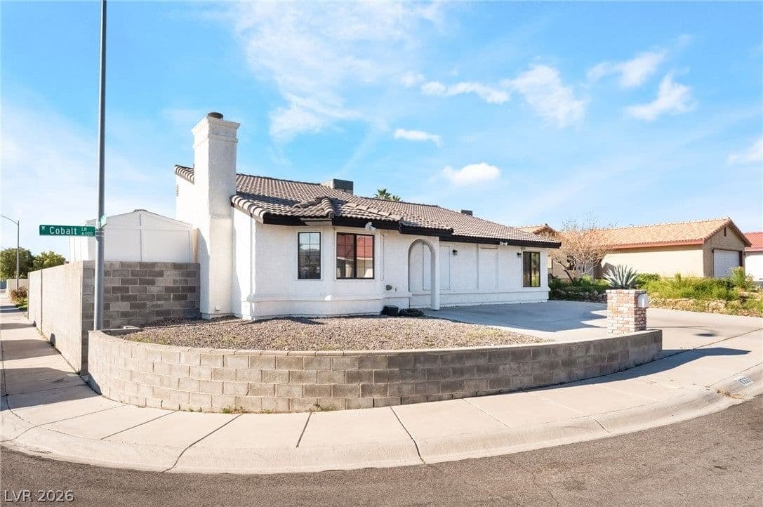 6353 Cobalt Lane photo 3