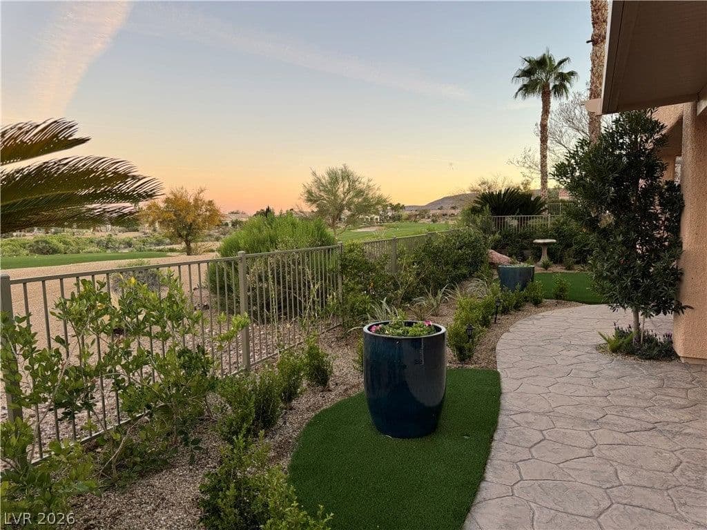 4740 Riva De Romanza Street photo 2