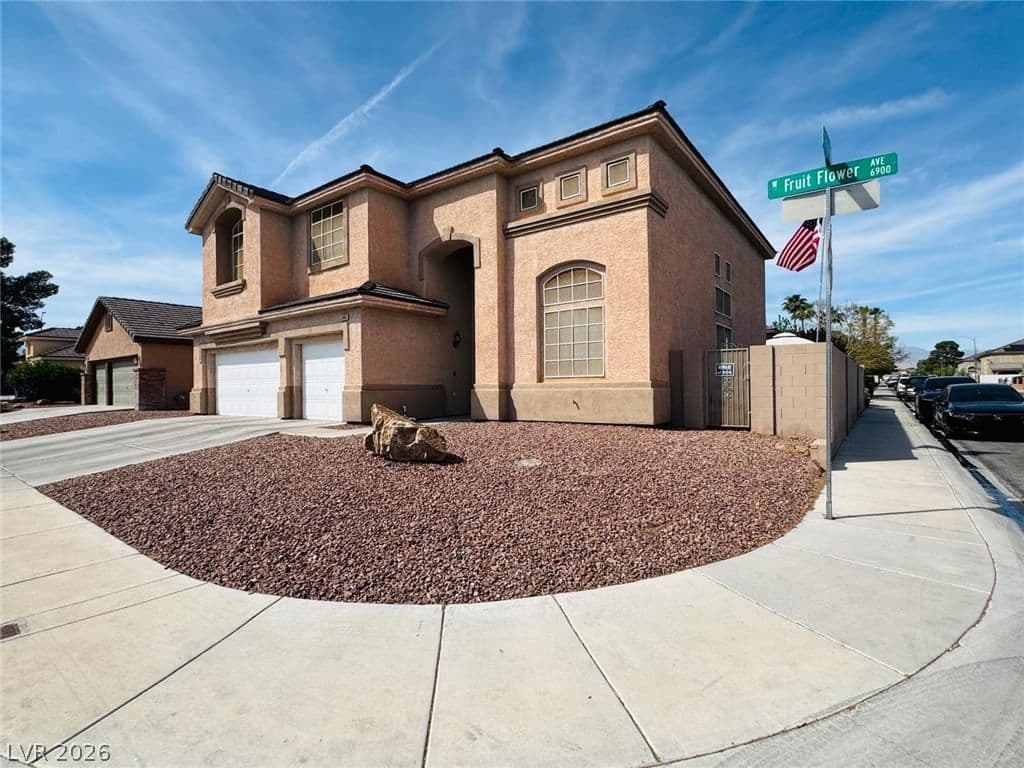 6900 Fruit Flower Avenue photo 2