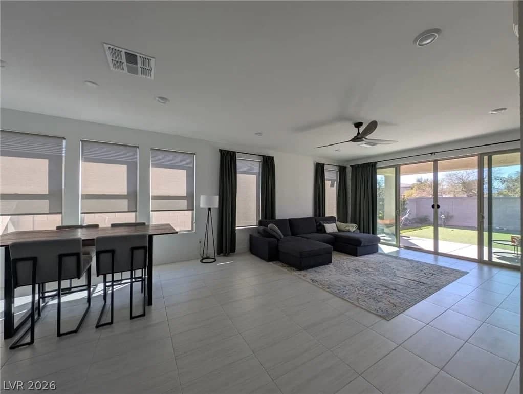 6611 Summershade Street photo 4