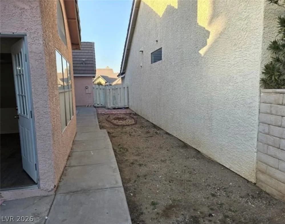 6561 Avon Court photo 3