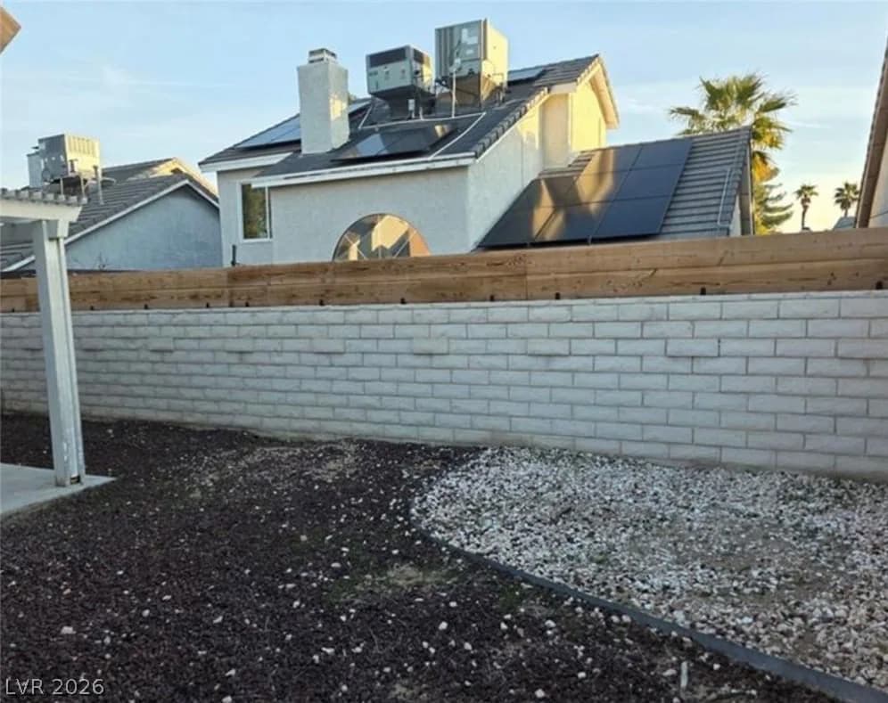 6561 Avon Court photo 4