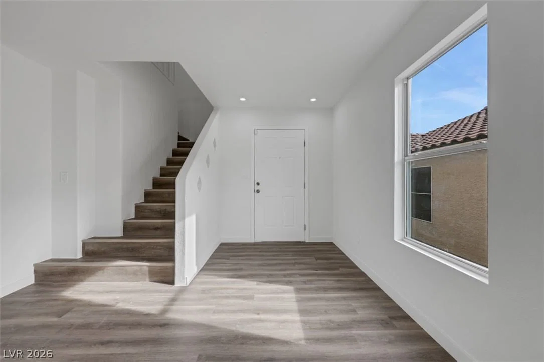 8633 Majestic Pine Avenue photo 5